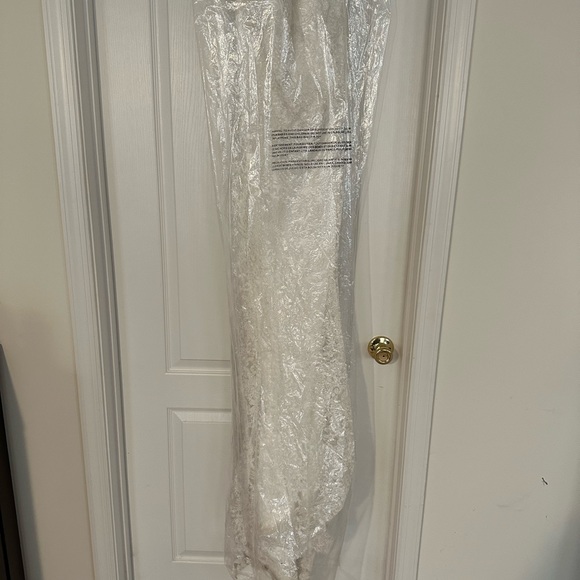 Remarkable Moment Wedding Dress - Picture 8 of 11